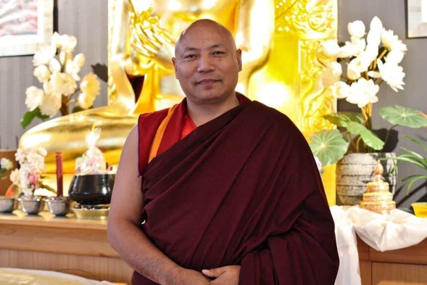 S’engager en action sur la voie des Bodhisattvas – Khenpo Samdrup Rinpoché